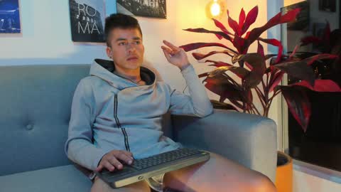 Snapshot of jacobstones_ chatting on January 2025 06:46:01 AM JACOB STONES online show from January 2025 06:46:01 AM