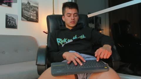 Snapshot of jacobstones_ chatting on February 2025 05:41:02 AM JACOB STONES online show from February 2025 05:41:02 AM