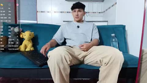 jacobo online show from March 2026 02:35:02 PM