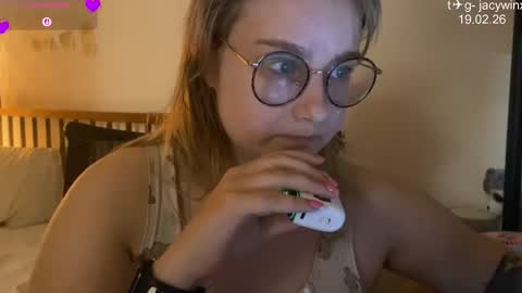 jacywinslat online show from February 2026 11:39:01 AM