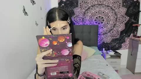 Snapshot of jade__weed chatting on January 2025 10:35:02 PM online show from January 2025 10:35:02 PM