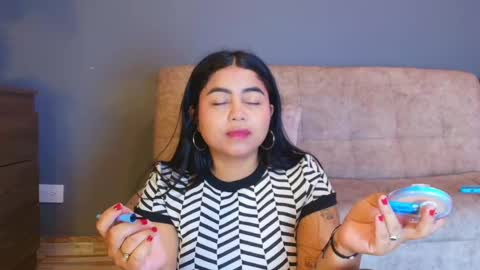 Snapshot of jade_brunnette chatting on May 2026 08:29:01 PM Jade Brunete online show from May 2026 08:29:01 PM