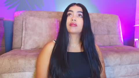 Snapshot of jade_brunnette chatting on June 2026 08:36:01 PM Jade Brunete online show from June 2026 08:36:01 PM
