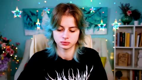 Snapshot of jade_castle chatting on January 2025 02:07:02 AM jade_castle online show from January 2025 02:07:02 AM