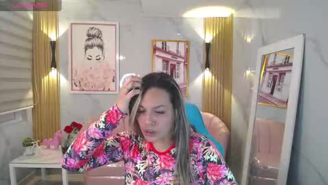 Jade  online show from November 2025 03:31:01 AM