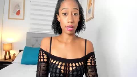 Jade smile online show from December 2024 02:39:01 PM