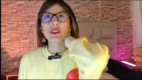 Snapshot of jade_white_ chatting on April 2026 04:27:02 PM jade white online show from April 2026 04:27:02 PM