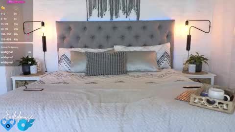 Jade online show from October 2025 08:18:02 AM