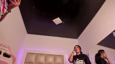 Snapshot of jadeestudios chatting on September 2025 12:06:01 PM jadeestudios online show from September 2025 12:06:01 PM