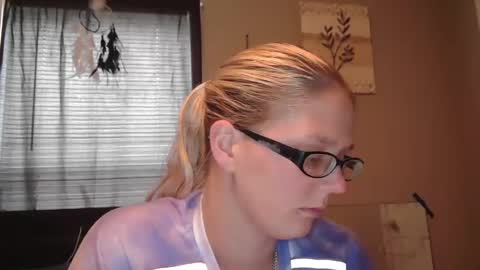 JadeLuv online show from December 2024 06:52:02 PM