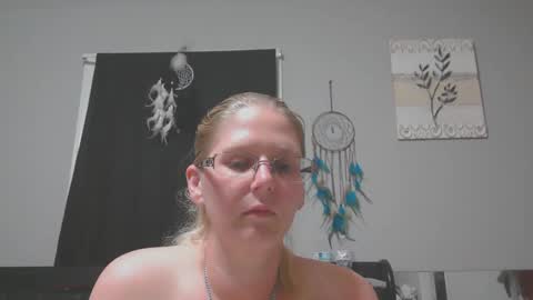 JadeLuv online show from March 2026 01:23:02 AM