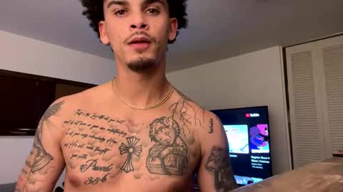 jadend23 online show from October 2025 05:52:01 AM