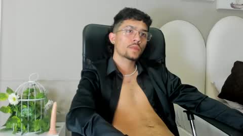 Snapshot of jake_miller__ chatting on May 2026 10:39:01 PM Jake online show from May 2026 10:39:01 PM