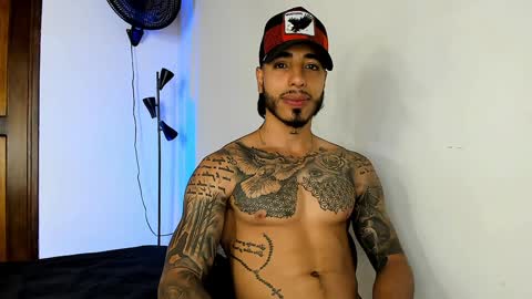 Snapshot of jakee_brown chatting on January 2025 09:29:02 PM Santiago online show from January 2025 09:29:02 PM