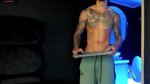 Snapshot of jakee_brown chatting on March 2025 11:29:02 AM Santiago online show from March 2025 11:29:02 AM