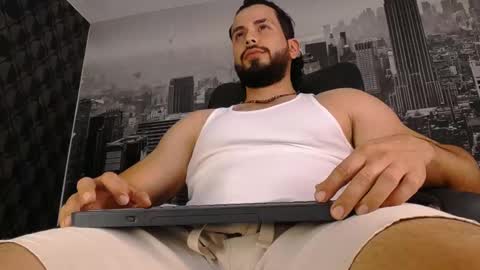 Snapshot of jakeskye chatting on September 2025 01:29:02 AM JakeSkye online show from September 2025 01:29:02 AM