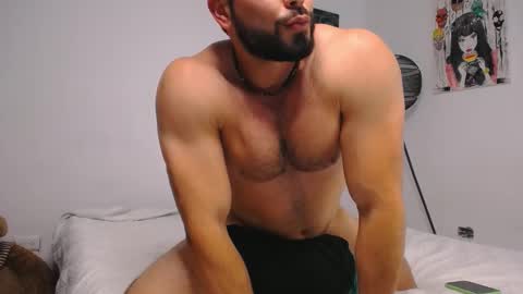 Snapshot of jakeskye chatting on October 2025 07:57:02 PM JakeSkye online show from October 2025 07:57:02 PM