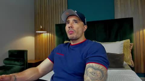 jakestone_1 online show from November 2025 01:26:02 AM