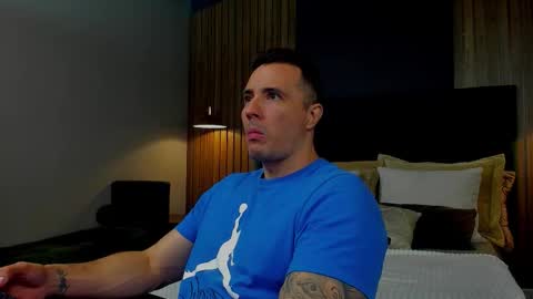 jakestone_1 online show from November 2025 01:25:02 AM