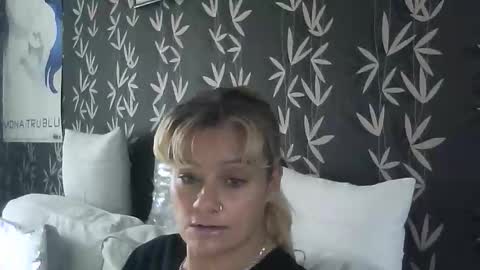Snapshot of jakkilouise chatting on November 2025 01:01:02 PM JAKKI LOUISE pornstar online show from November 2025 01:01:02 PM