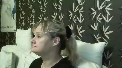 Snapshot of jakkilouise chatting on November 2025 07:03:01 PM JAKKI LOUISE pornstar online show from November 2025 07:03:01 PM