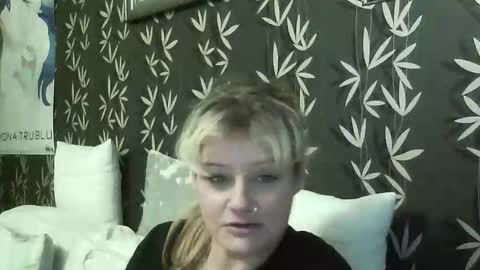 Snapshot of jakkilouise chatting on November 2025 06:51:02 PM JAKKI LOUISE pornstar online show from November 2025 06:51:02 PM