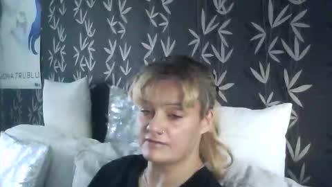 Snapshot of jakkilouise chatting on November 2025 02:38:02 PM JAKKI LOUISE pornstar online show from November 2025 02:38:02 PM