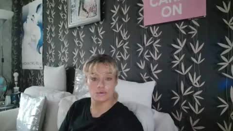 Snapshot of jakkilouise chatting on November 2025 11:31:02 AM JAKKI LOUISE pornstar online show from November 2025 11:31:02 AM