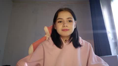 Snapshot of jamawoosley chatting on May 2026 05:04:01 AM Mila online show from May 2026 05:04:01 AM