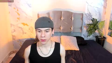 james_adamss_ online show from January 2026 12:00:01 PM