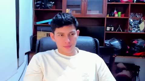 james_cr online show from January 2025 05:51:02 AM