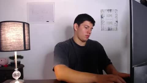 james_cr online show from October 2025 02:01:02 AM