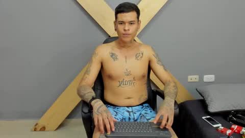 Snapshot of jamesinked_ chatting on December 2024 03:32:02 PM Jamesinked online show from December 2024 03:32:02 PM
