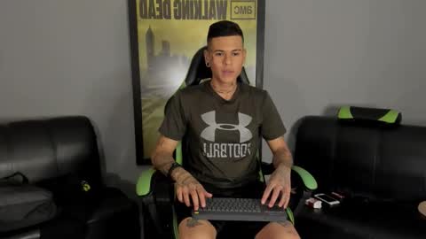 Snapshot of jamesinked_ chatting on December 2024 05:03:01 AM Jamesinked online show from December 2024 05:03:01 AM