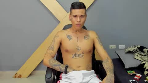 Snapshot of jamesinked_ chatting on December 2024 04:04:01 PM Jamesinked online show from December 2024 04:04:01 PM