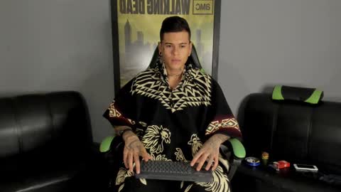 Snapshot of jamesinked_ chatting on January 2025 06:33:02 AM Jamesinked online show from January 2025 06:33:02 AM