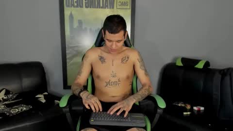 Snapshot of jamesinked_ chatting on January 2025 04:15:01 PM Jamesinked online show from January 2025 04:15:01 PM