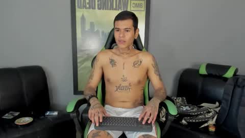 Snapshot of jamesinked_ chatting on February 2025 05:19:02 PM Jamesinked online show from February 2025 05:19:02 PM