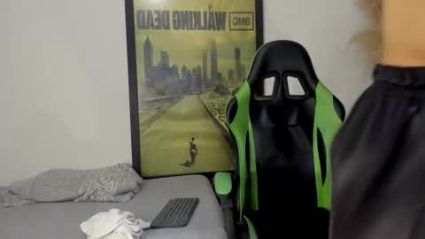 Jamesinked  online show from January 2026 07:27:01 PM