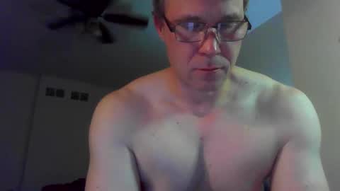Snapshot of jamesjewels chatting on May 2026 02:19:02 AM jamesjewels online show from May 2026 02:19:02 AM