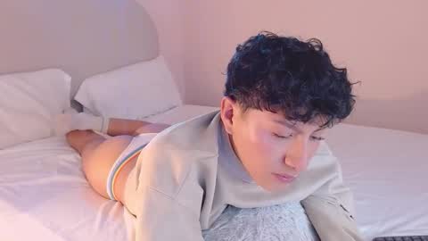 Snapshot of jamieash chatting on November 2025 12:55:02 AM Jamie femboy online show from November 2025 12:55:02 AM