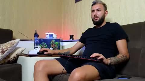 Robbie online show from September 2025 06:57:02 AM