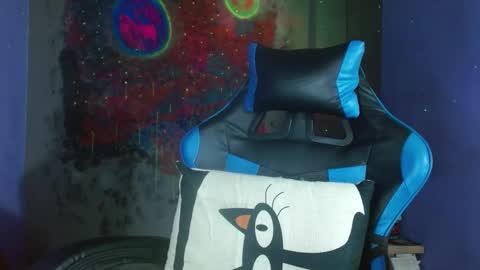 Jammes. online show from February 2025 03:52:01 PM