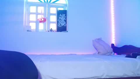 Jammes. online show from September 2025 01:04:01 PM