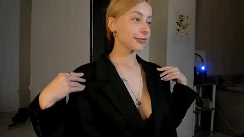 Jane online show from February 2025 09:04:01 PM