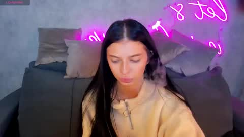 Eva online show from November 2025 01:08:01 AM