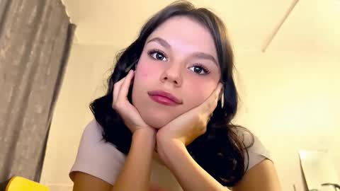 Aleksia online show from November 2025 02:27:02 PM