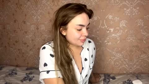 Snapshot of janetstohlton chatting on June 2026 05:09:02 AM Mia online show from June 2026 05:09:02 AM