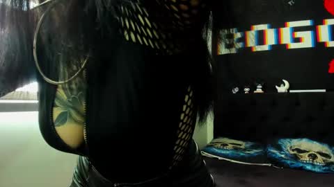 Snapshot of janna_ink chatting on February 2025 08:22:02 PM online show from February 2025 08:22:02 PM