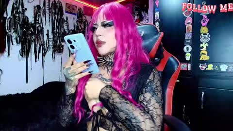 Snapshot of janna_ink chatting on November 2025 12:42:02 AM online show from November 2025 12:42:02 AM